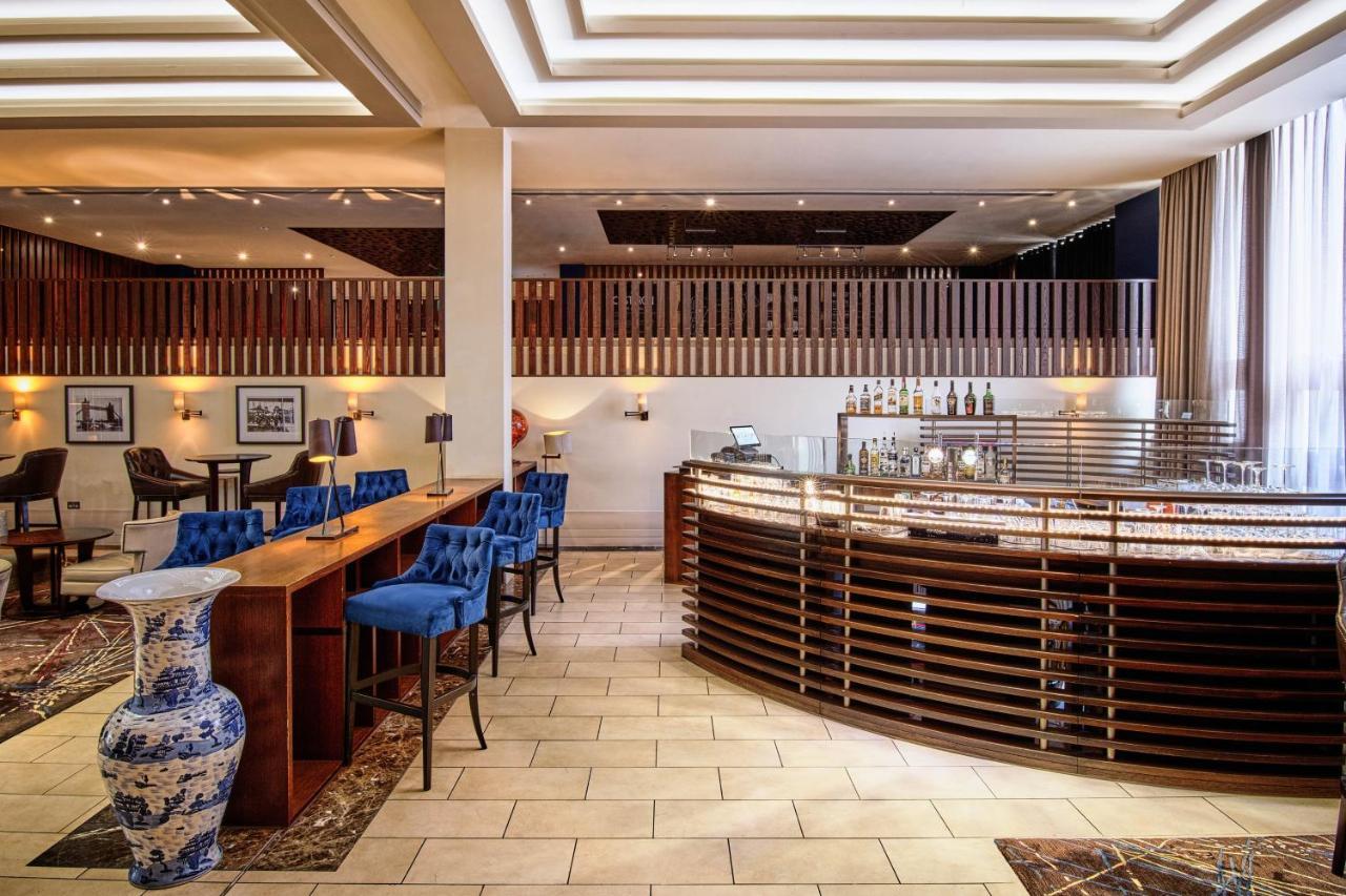 Sheraton Heathrow Hotel Hillingdon Exterior foto